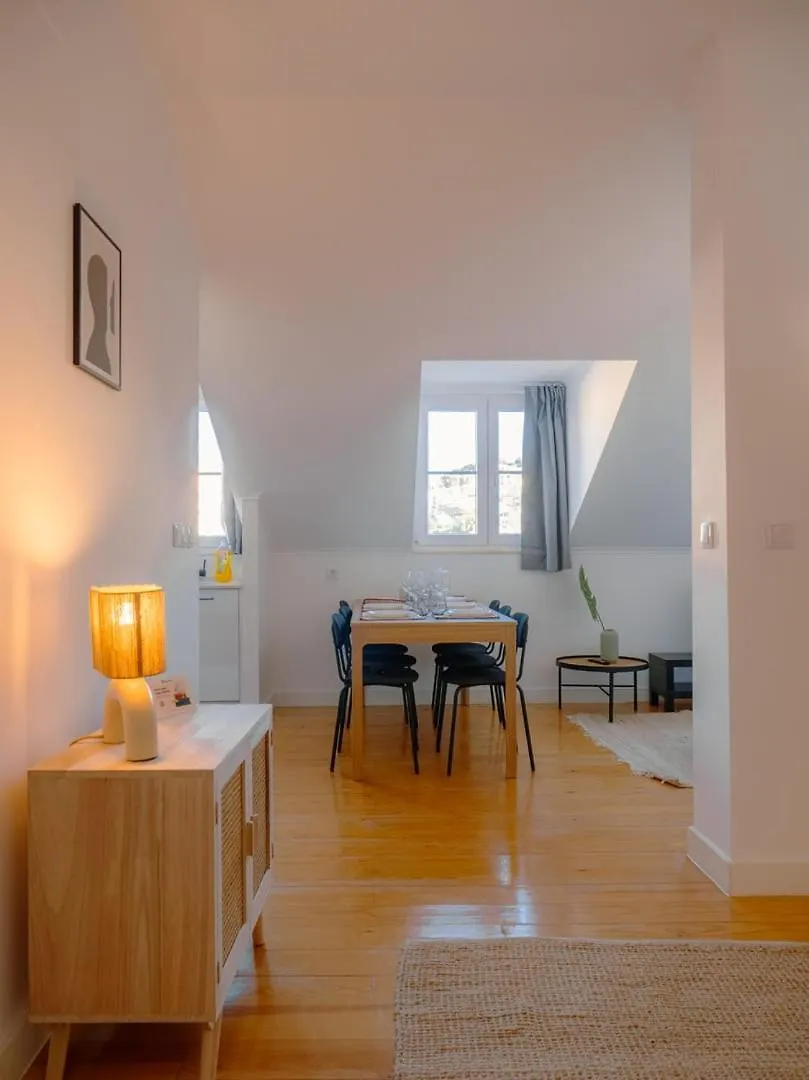 Stylish 2Br Castle View - Central | By Airnest Lisbona Portogallo