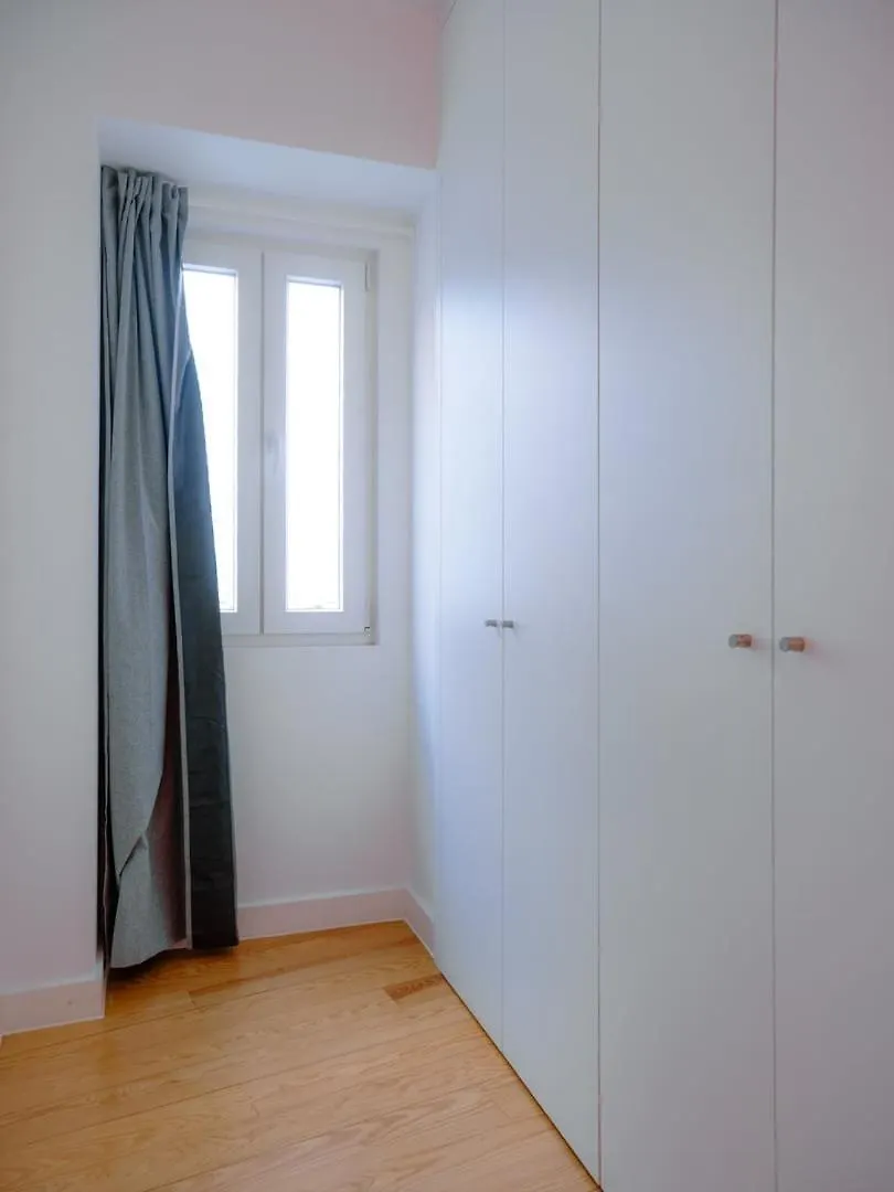 Stylish 2Br Castle View - Central | By Airnest Lisbon Apartment